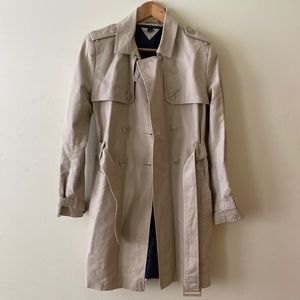 Women’s Tommy Hilfiger Trench Coat / size: M